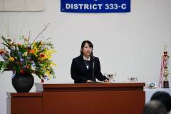s32